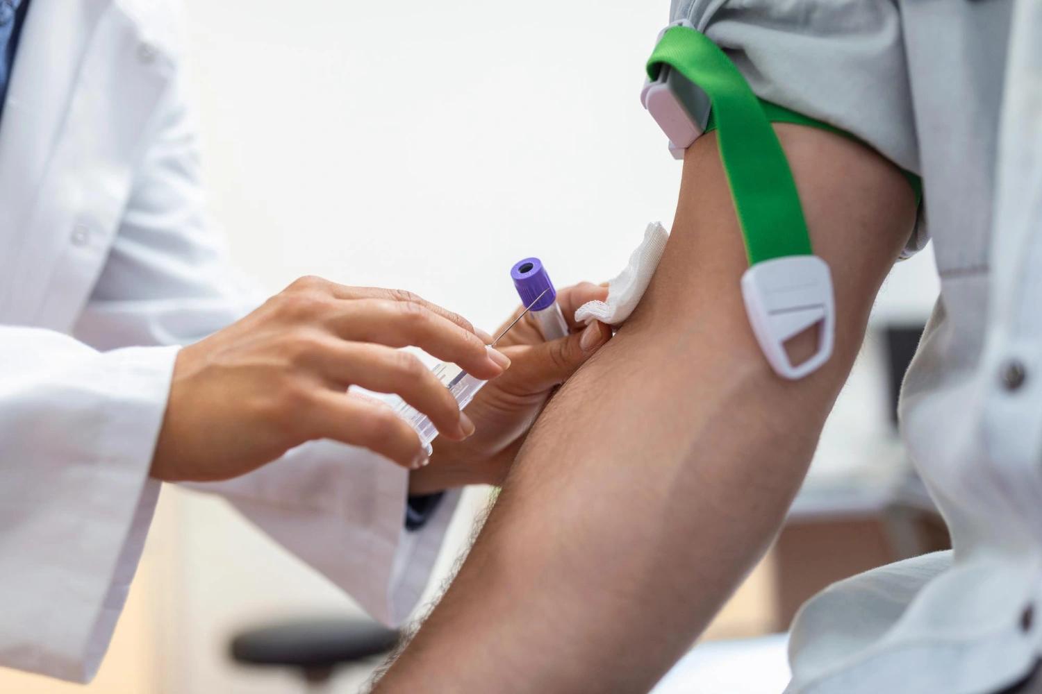 Exames de sangue básicos que médicos pedem primeiro e o motivo por trás disso